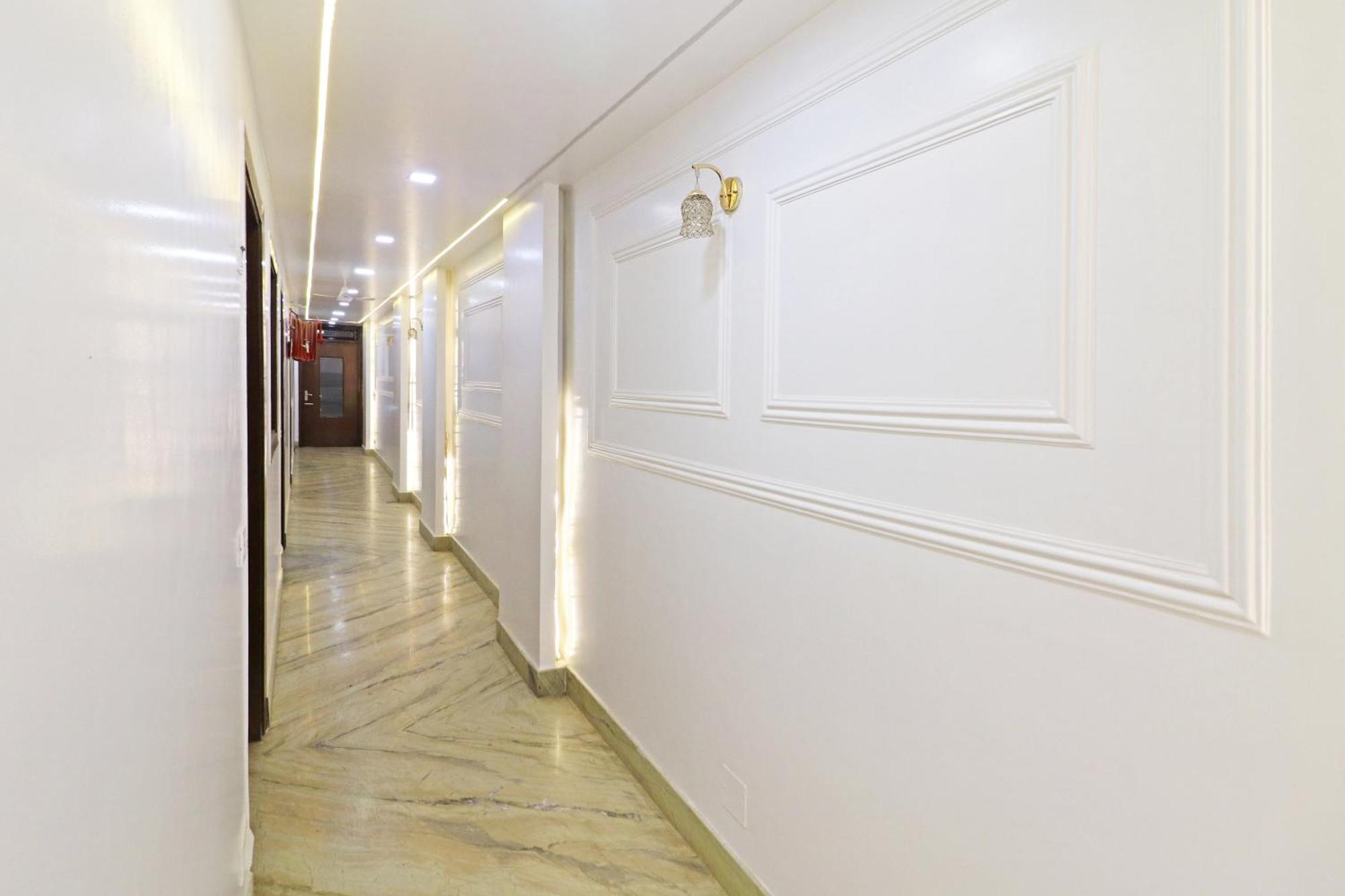 Hotel Samrat Residency 10 Mints Walking Distance Nizamuddin Railway Station New Delhi Eksteriør billede
