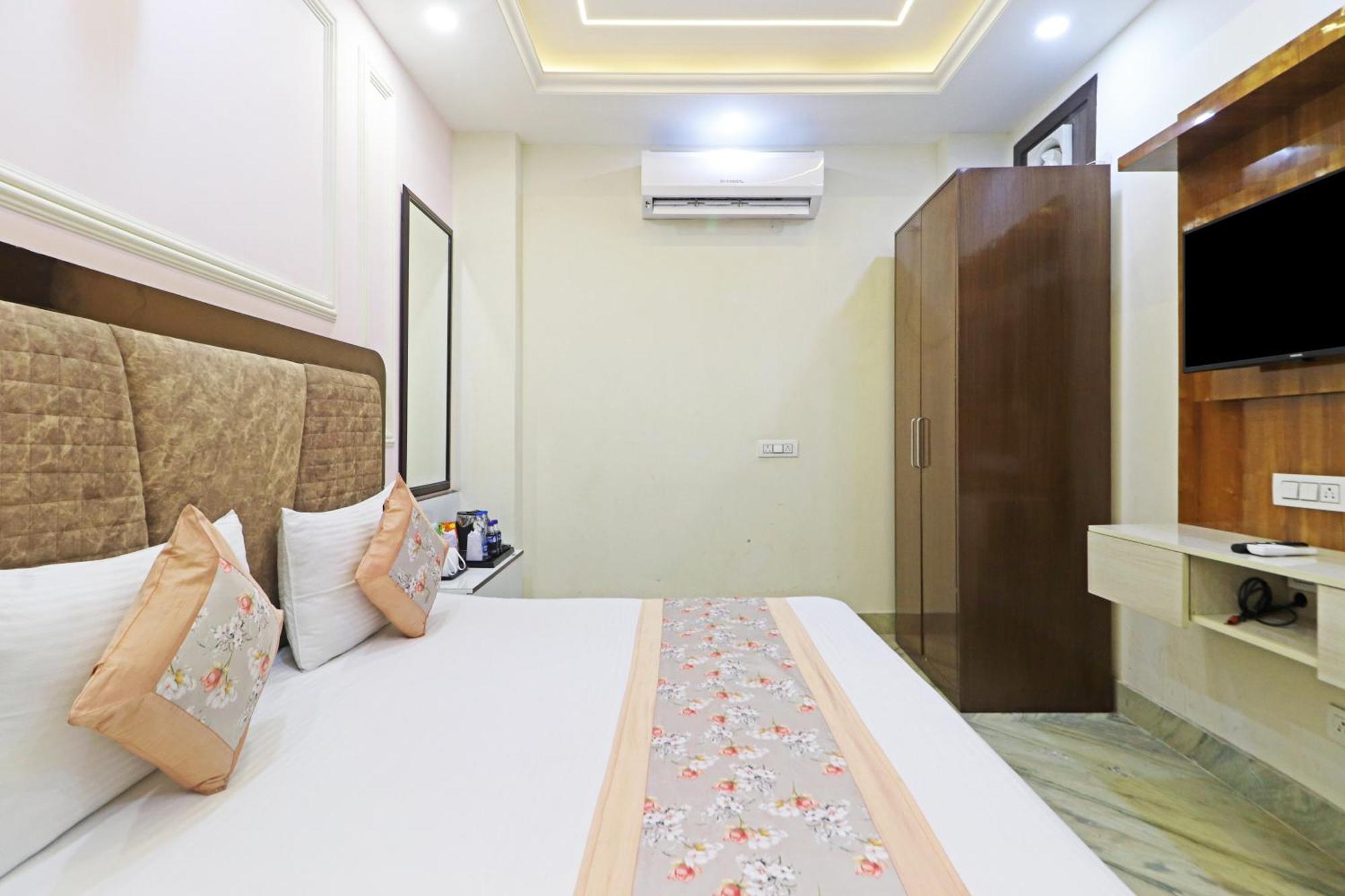 Hotel Samrat Residency 10 Mints Walking Distance Nizamuddin Railway Station New Delhi Eksteriør billede