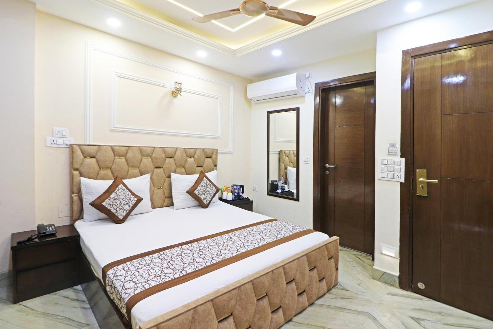 Hotel Samrat Residency 10 Mints Walking Distance Nizamuddin Railway Station New Delhi Eksteriør billede