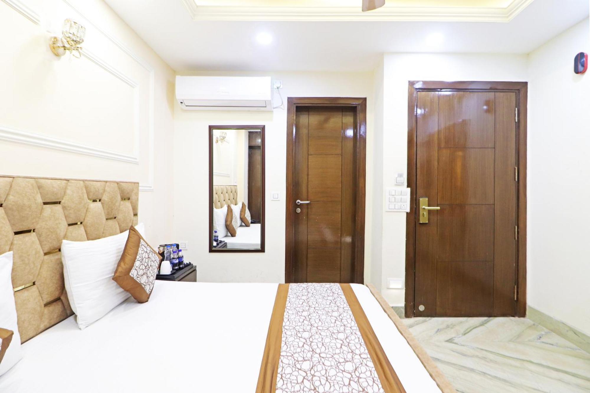 Hotel Samrat Residency 10 Mints Walking Distance Nizamuddin Railway Station New Delhi Eksteriør billede