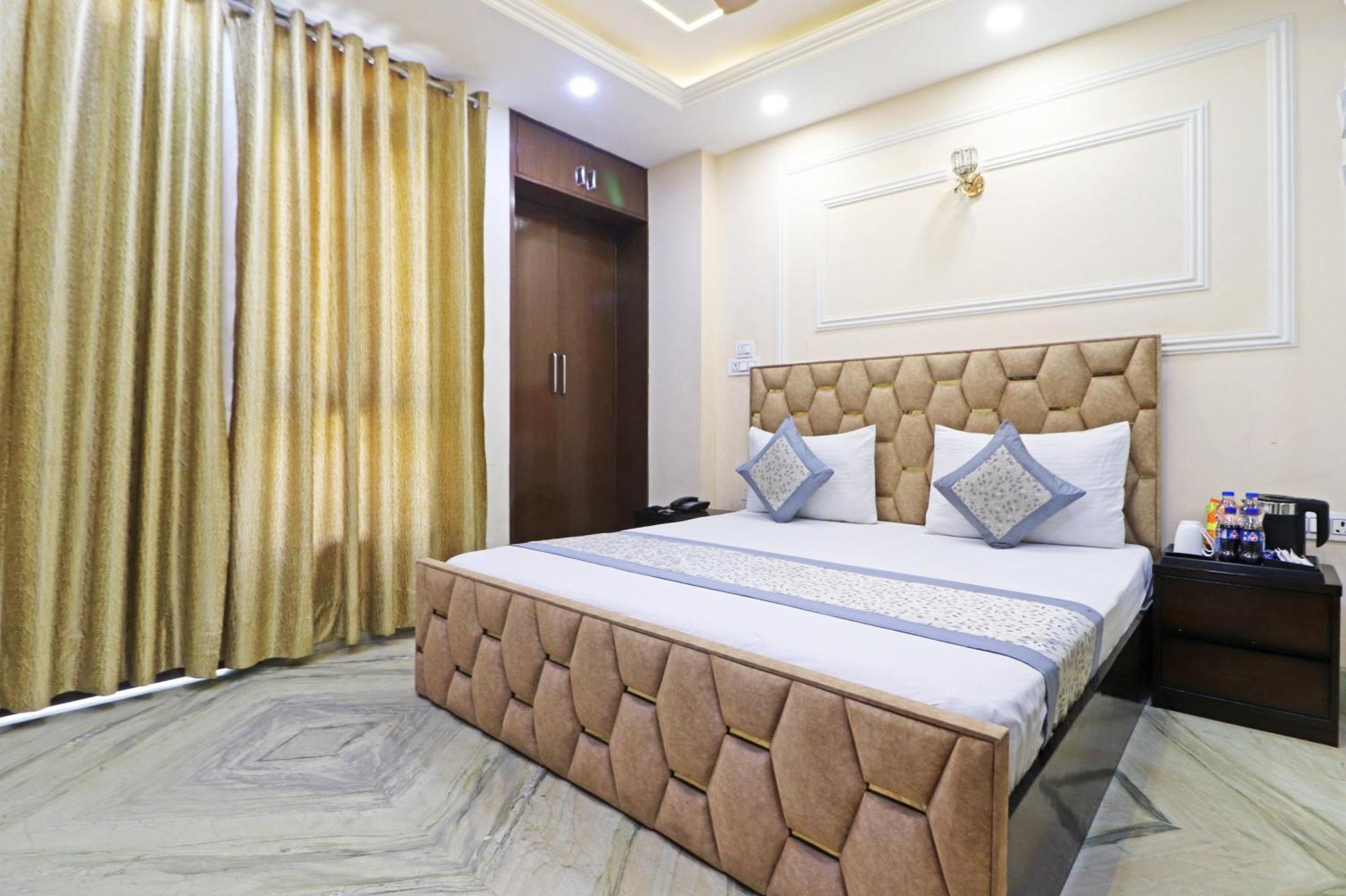 Hotel Samrat Residency 10 Mints Walking Distance Nizamuddin Railway Station New Delhi Eksteriør billede