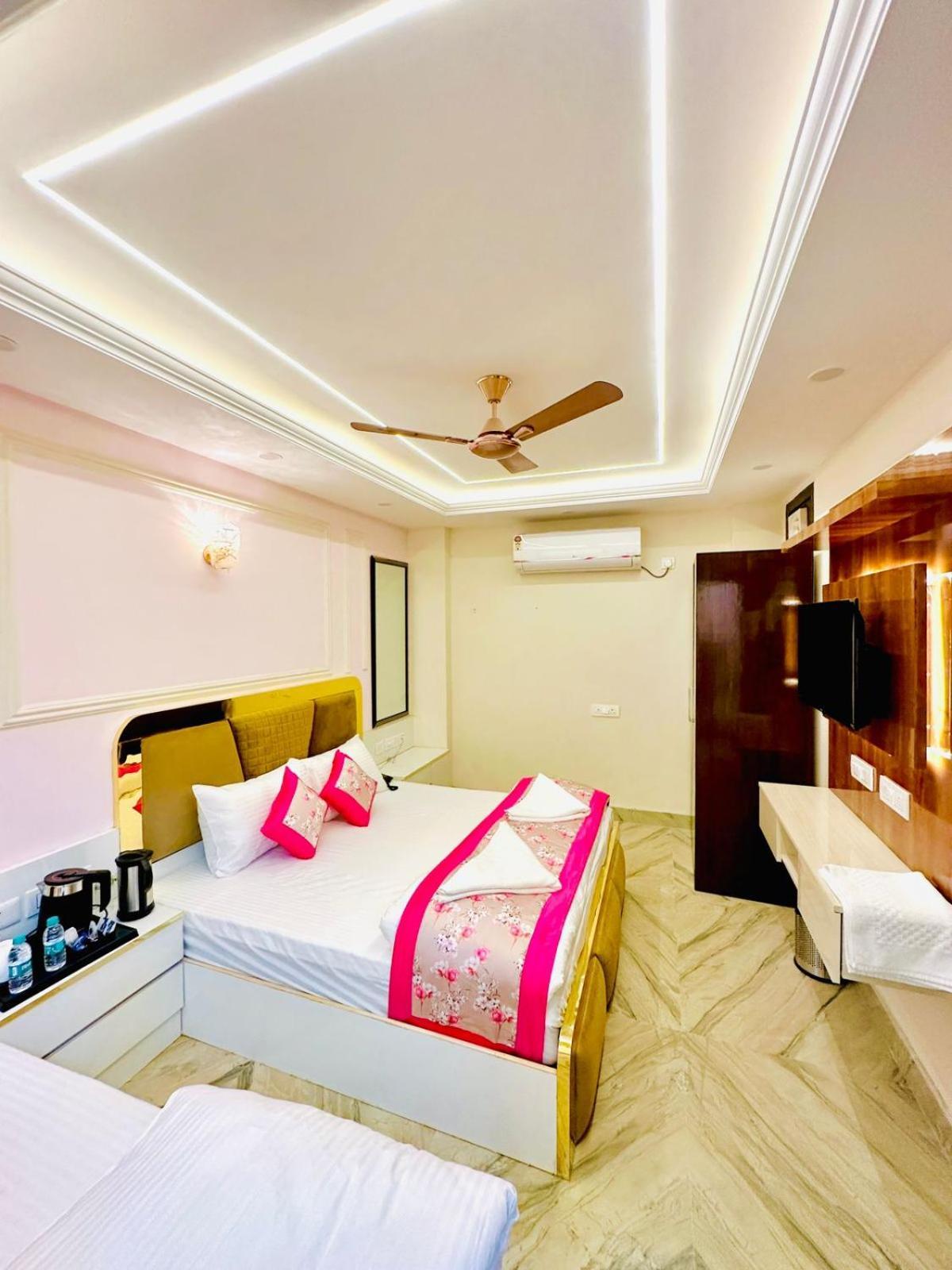 Hotel Samrat Residency 10 Mints Walking Distance Nizamuddin Railway Station New Delhi Eksteriør billede
