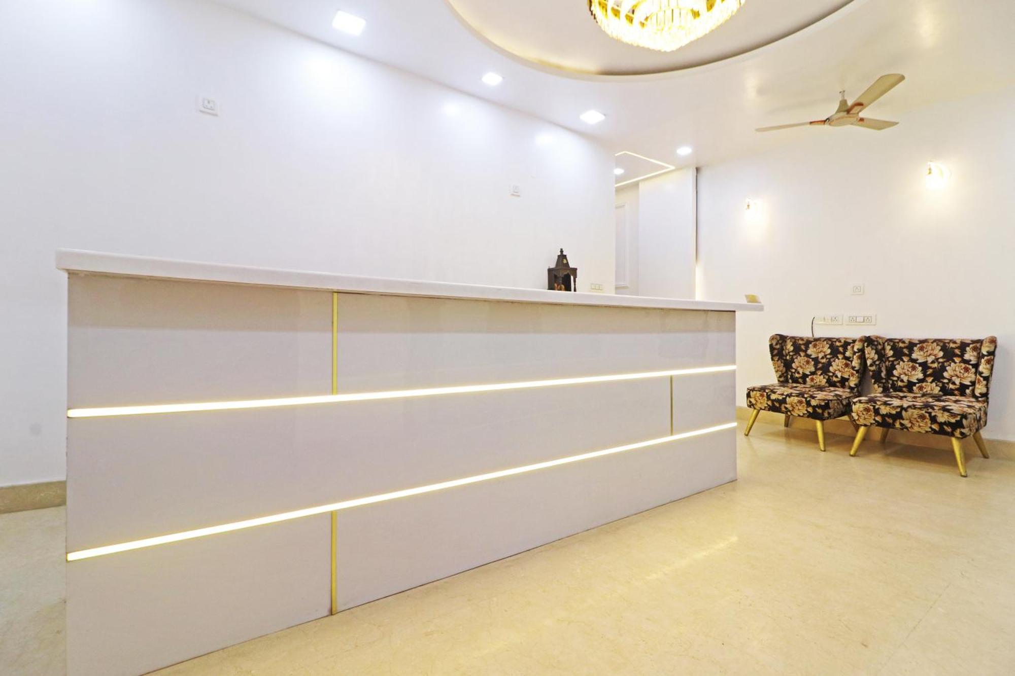 Hotel Samrat Residency 10 Mints Walking Distance Nizamuddin Railway Station New Delhi Eksteriør billede